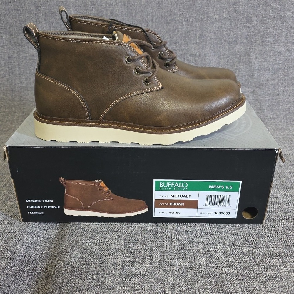Buffalo David Bitton Metcalf Men's Chukka Boots Brown. US 9.5 New In Box.